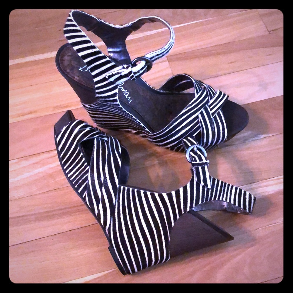 Sam Edelman 5” heel.  Sassy!  Real fur & leather.